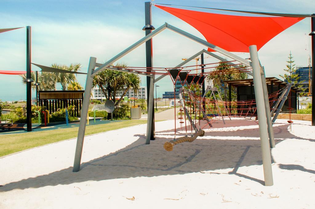Mercure Sunshine Coast Kawana Waters Exterior foto