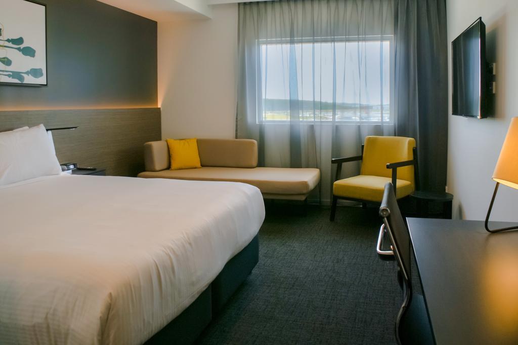 Mercure Sunshine Coast Kawana Waters Exterior foto
